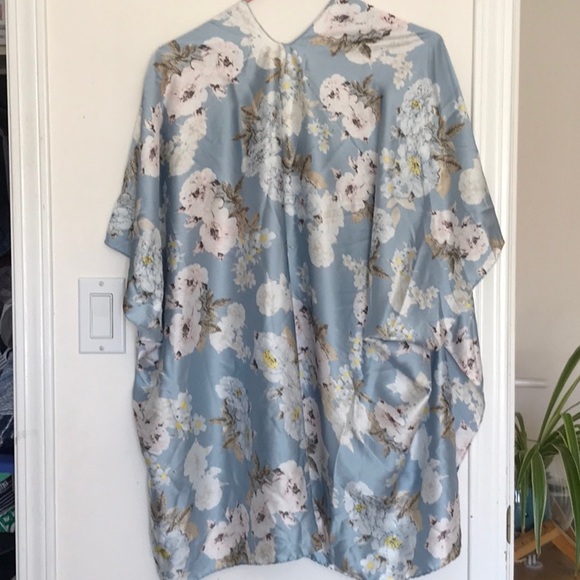 Kimono - Picture 2 of 2